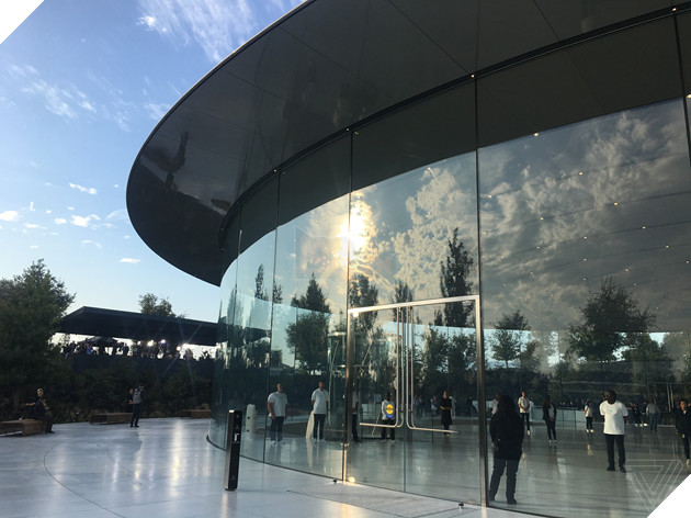 Toàn cảnh sự kiện ra mắt sản phẩm mới của Apple 11