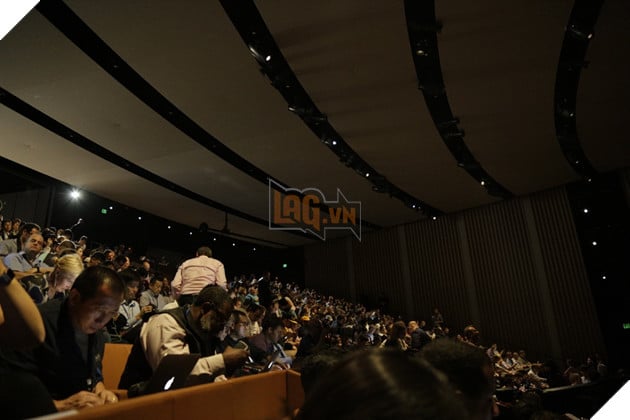 Toàn cảnh sự kiện ra mắt sản phẩm mới của Apple 12