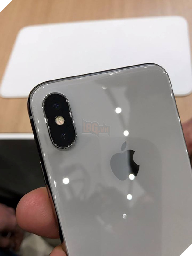 Cận cảnh Iphone X giá 1000 USD thiết kế toàn màn hình, bỏ hẳn nút Home và Touch ID, nhận diện Face ID và hơn thế nữa 3