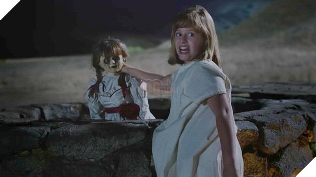 
Bị ném xuống giếng là một kết cục không thể tránh khỏi
