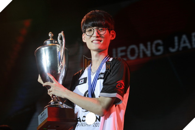 FIFA Online 3: KRJeong giành chức vô địch giải đấu SOC 2017 khu vực Đông Nam Á 2