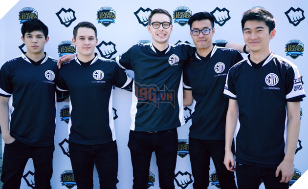 Tranh biếm họa: Bảng đấu ngon ăn hay tấm vé máy bay về nước sớm đang chờ đợi Team SoloMid 2