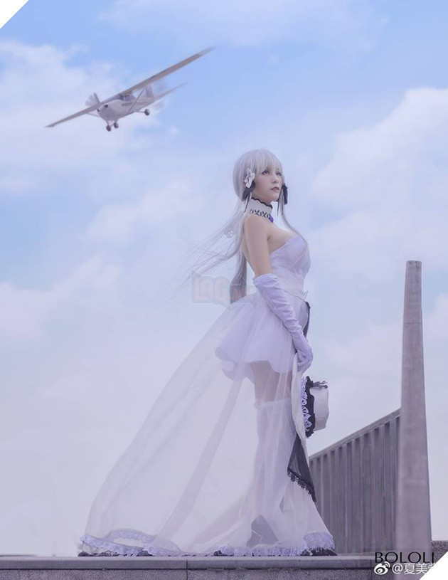 Bộ ảnh cosplay gợi cảm về cô nàng tóc bạch kim Emilia trong Re:Zero