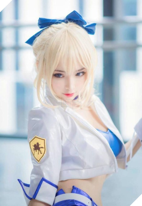 Bộ ảnh cosplay Saber sexy tinh khôi trong trang phục đua xe mới lạ 5
