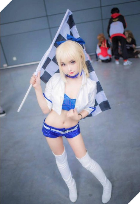 Bộ ảnh cosplay Saber sexy tinh khôi trong trang phục đua xe mới lạ 6