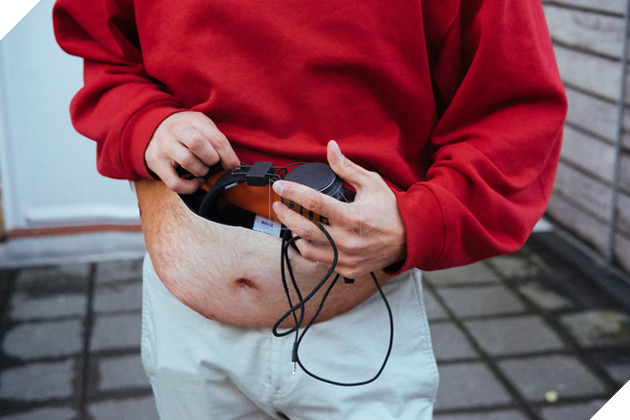 Dadbag - loại túi đang gây sốt, đeo vào sẽ có ngay bụng bia thứ thiệt dù bạn có gầy trơ xương 8