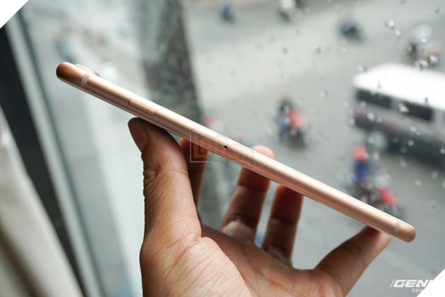 IPhone 8 Plus đầu tiên đã về Việt Nam: Mặt kính và màu vàng mới cực đáng yêu, giá 23 triệu đồng 10