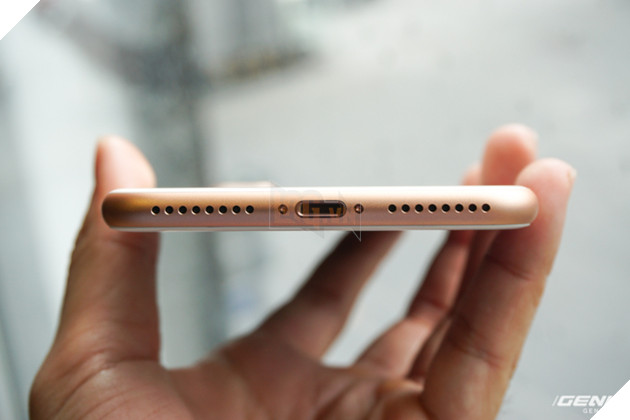 IPhone 8 Plus đầu tiên đã về Việt Nam: Mặt kính và màu vàng mới cực đáng yêu, giá 23 triệu đồng 11