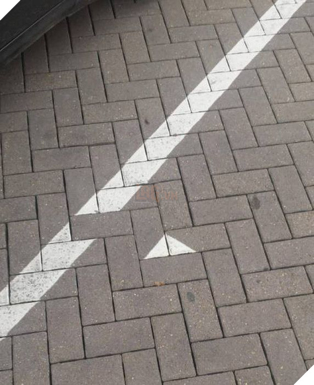 17 khoảnh khắc lệch lạc trong cuộc sống khiến bạn cảm thấy ngứa mắt - Ảnh 7.