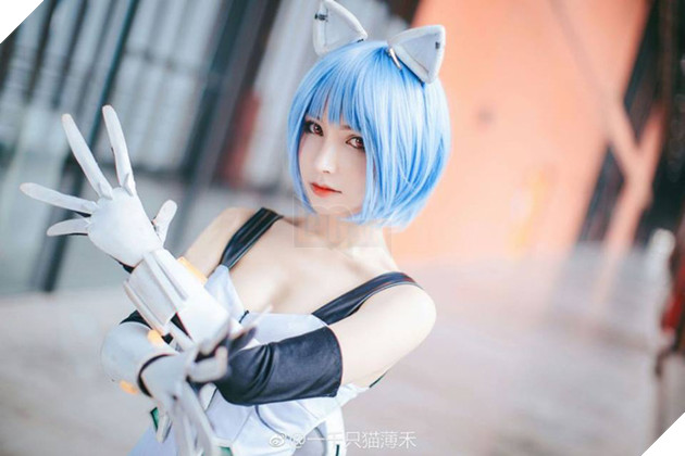Ngẩn ngơ với cosplay cô nàng Rei Ayanami trong Anime Evangelion