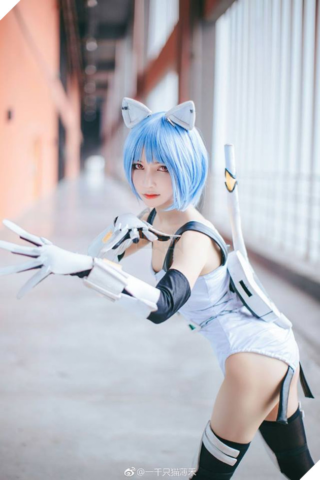 Ngẩn ngơ với cosplay cô nàng Rei Ayanami trong Anime Evangelion