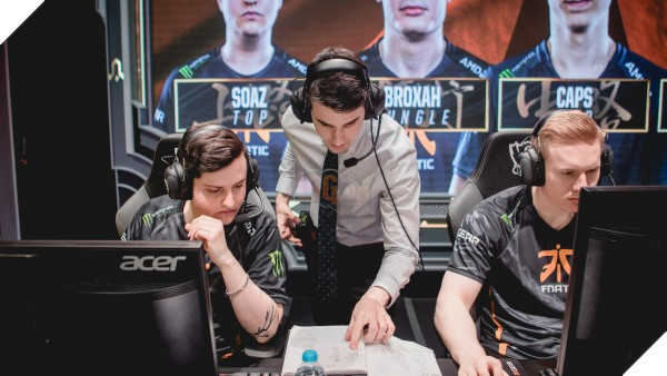  CKTG 2017 FNC sOAZ: “Thực sự chúng tôi không nghĩ trận đấu với YG lại khó khăn đến như thế” 2