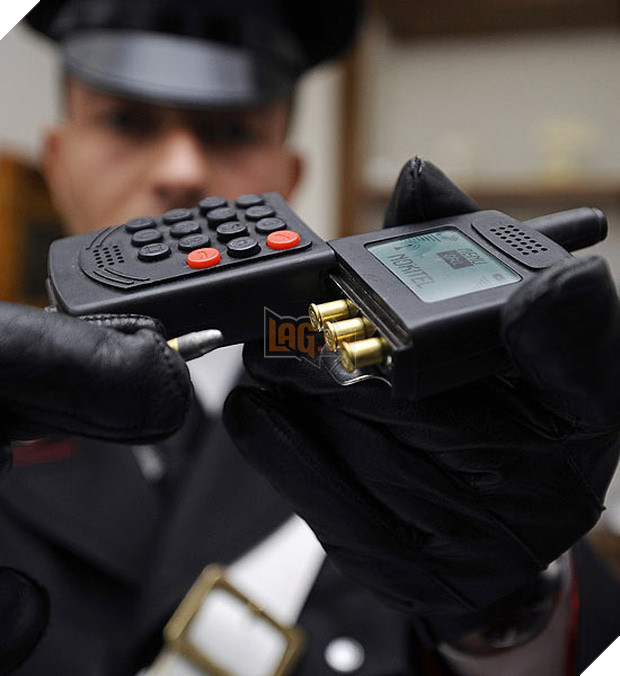 Những vũ khí chất chẳng kém Kingsman của các điệp viên thời xưa - Ảnh 9.