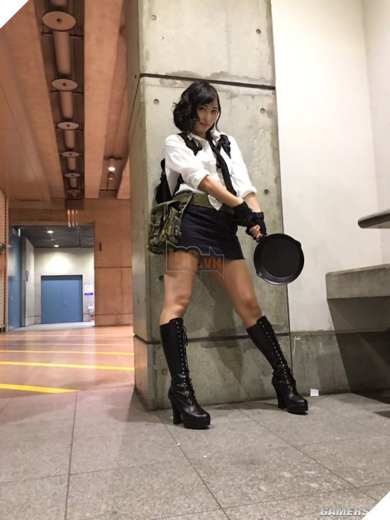 Nữ người mẫu Gravure Nhật Bản cosplay PUBG quá gợi cảm, đến nỗi NPH cũng phải khen ngợi