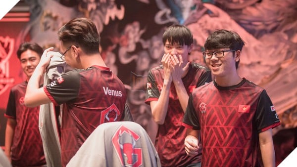 Trước thềm đại chiến YG vs WE: “Mùa giải thần kỳ” của Young Generation 9