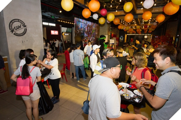 Rất đông khách mời và nghệ sĩ tham gia tại sự kiện