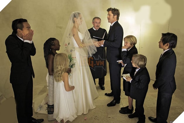 Angelina Jolie - Một cuộc đời đáng sống 3