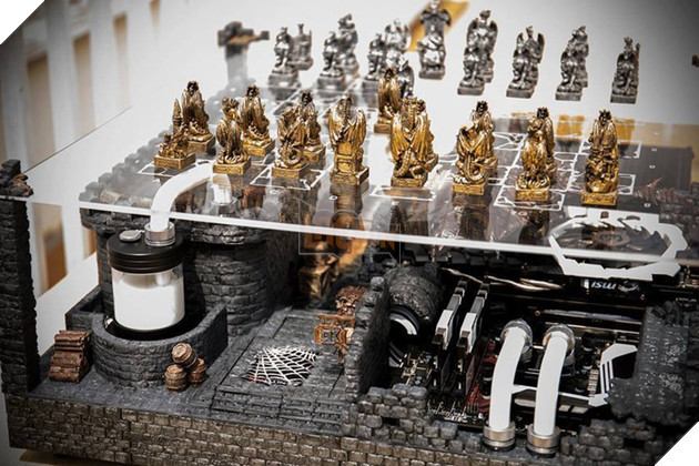 Bộ máy tính bàn cờ ma thuật chất đến từng mili-mét, không thể nào rời mắt nổi!