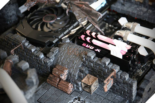 Bộ máy tính bàn cờ ma thuật chất đến từng mili-mét, không thể nào rời mắt nổi!