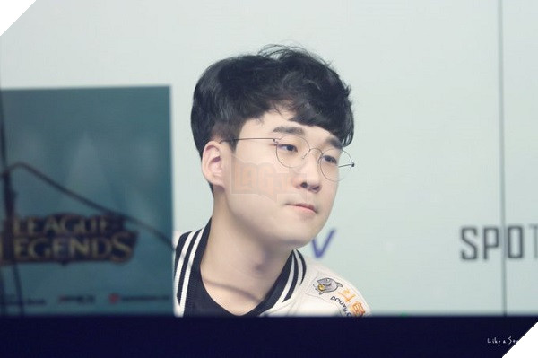 HLV SKT T1 lần đầu tiết lộ lý do tại sao lựa chọn Huni đi CKTG mùa 7 thay vì Untara