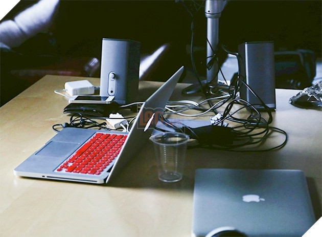 12 việc bạn thường làm khiến laptop bị tàn phá một cách nhanh chóng - Ảnh 3.