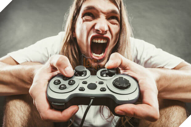 Chơi game quá to mồm, một game thủ bị hàng xóm qua tận nhà hành hung phải nhập viện