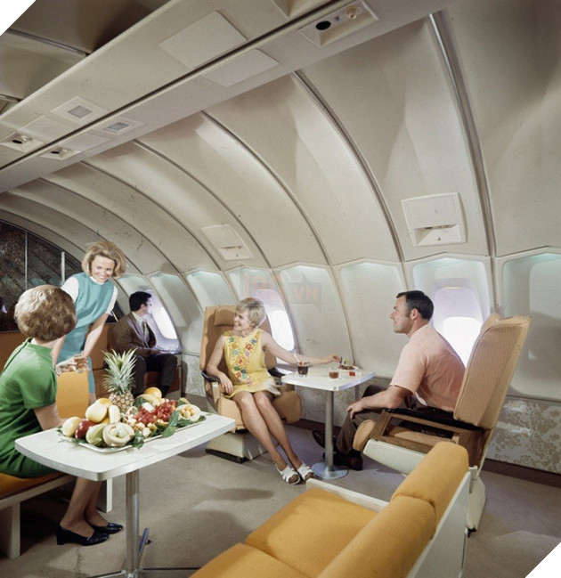 13 bức ảnh cho thấy bữa ăn trên máy bay cách đây 60 năm sang chảnh gấp chục lần ngày nay - Ảnh 12.