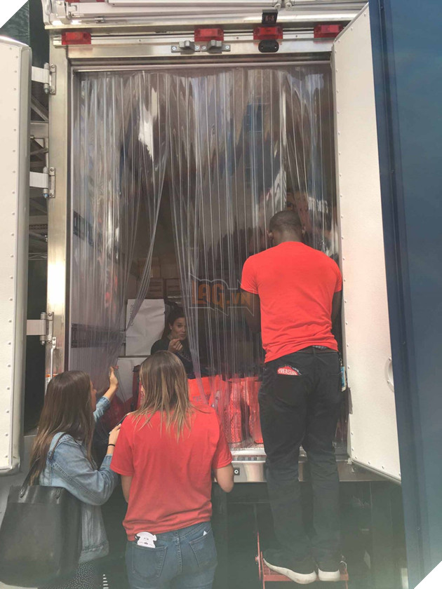 
Hai chiếc xe tải toàn SNES Classic hết veo trong vòng... 17 phút!
