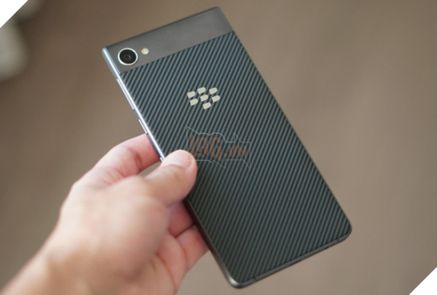 Ảnh thực tế BlackBerry Motion: chiếc smartphone thuần cảm ứng tiếp theo của BlackBerry 3