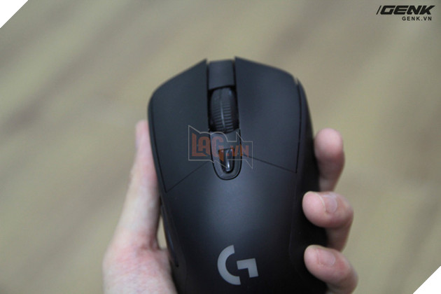 Đánh giá chuột Logitech G703: Lựa chọn không dây hàng đầu cho game thủ FPS 8