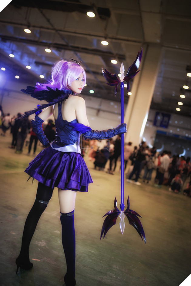 Cosplay Lux Thập Đại Nguyên Tố tuyệt đẹp dành cho fan Liên Minh Huyền Thoại