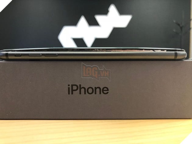 Th&#234;m nhiều chiếc iPhone 8 bị phồng pin, người d&#249;ng đang hết sức lo lắng - Ảnh 3.