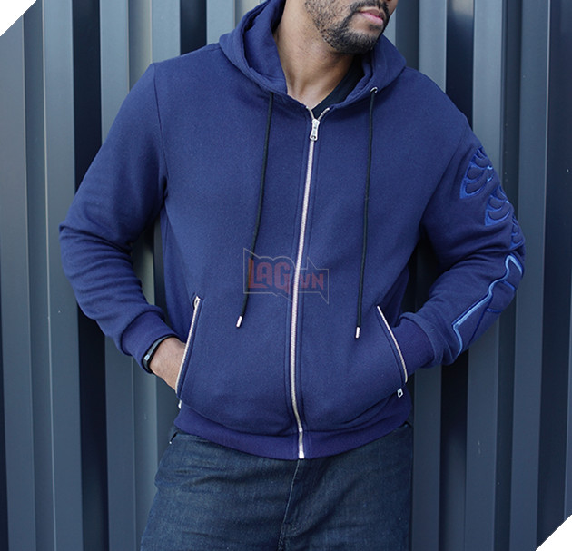 
Mặt trước của chiếc áo
