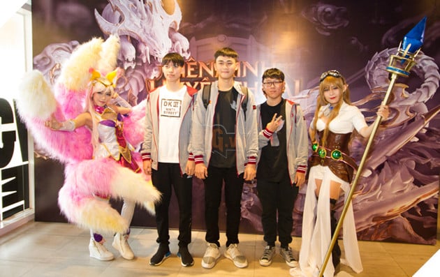 Không khí sôi động và hào hứng tại Viewing Party ở CGV Golden Plaza trước trận đối đầu của GAM vs LZ