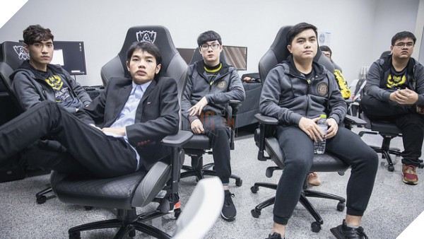  CKTG 2017 Cảm động trước tình cảm của người hâm mộ giành cho GIGABYTE Marines!! 8