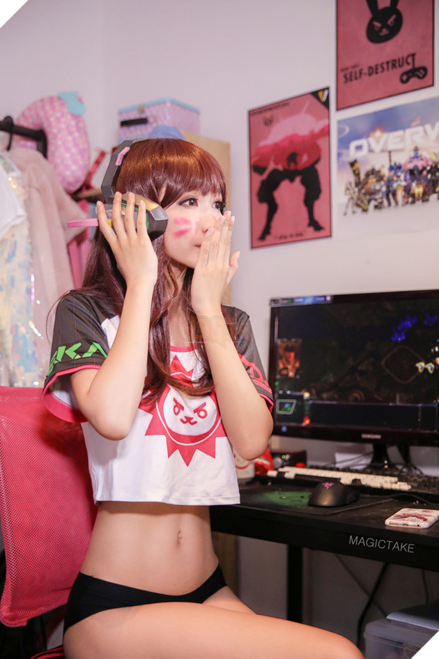 Cosplay D.Va cực gợi cảm trong Overwatch khiến game thủ không khỏi nóng mắt