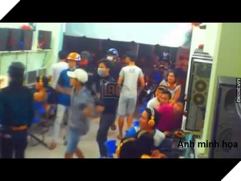 Vác dao đi săn địch thủ tại quán internet, thanh niên chém nhầm người đang nằm ngủ. 4