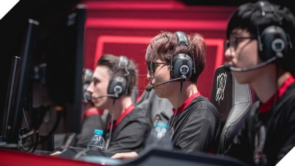  Lượt về vòng bảng CKTG Bảng D Cơ hội chia đều cho WE, MSF và TSM, phép màu nào cho FW? 3