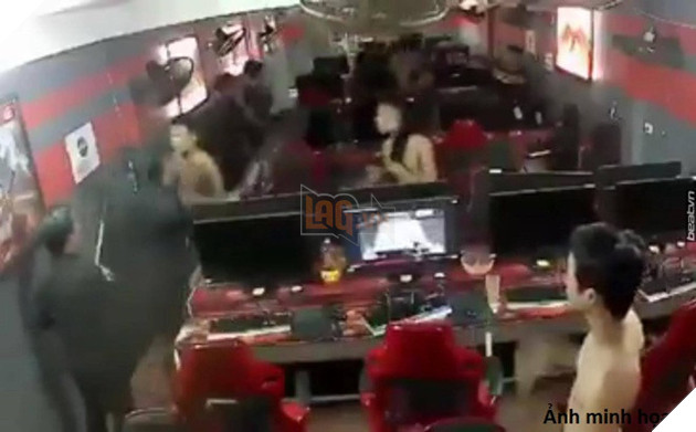 Vác dao đi săn địch thủ tại quán internet, thanh niên chém nhầm người đang nằm ngủ. 3