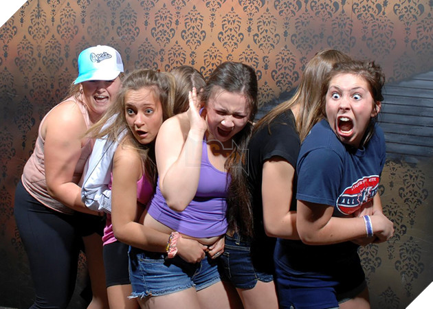 1001 biểu cảm xấu phát hờn của những người đã nhát gan còn thích đi nhà ma - Ảnh 23.