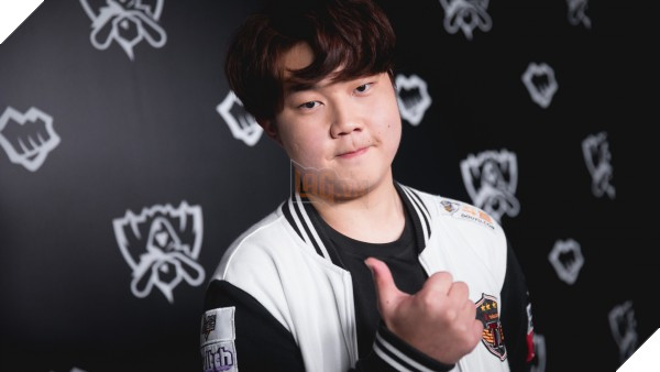 Cư dân mạng Hàn tán thưởng Huni sau màn backdoor thần thánh trước C9! 8