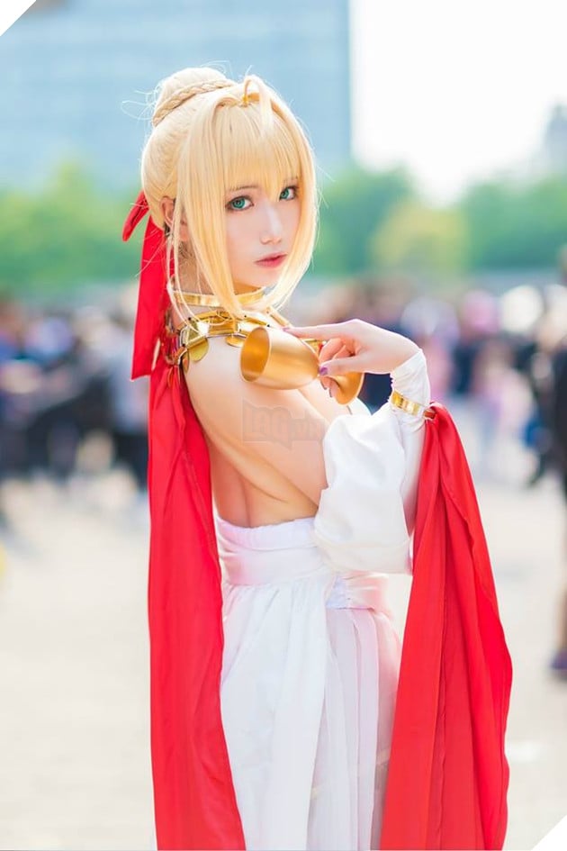 Cùng ngắm cosplay nàng Saber cực nóng bỏng và gợi cảm