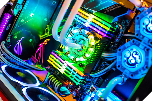 Bộ PC 'máy nổ' cực đẹp này mà để trên bàn chơi game thì quá là chất!