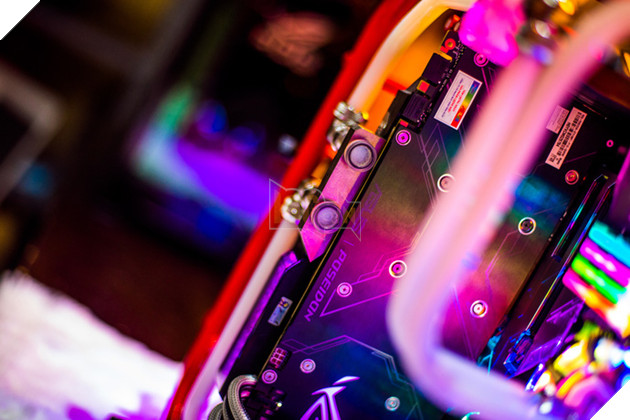 Bộ PC 'máy nổ' cực đẹp này mà để trên bàn chơi game thì quá là chất!