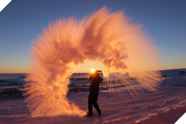 Tuyển tập những tác phẩm khiến bạn đau não không hiểu có phải Photoshop hay không - Ảnh 6.