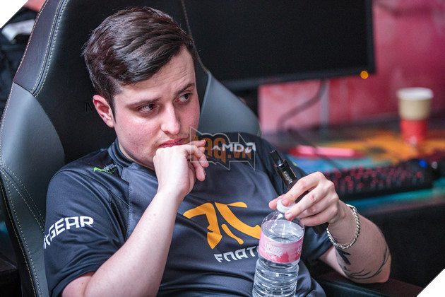  Tứ Kết CKTG 2017 15:00 Ngày 21/10 RNG vs FNC: Liệu “câu chuyện cổ tích” của Châu Âu có được viết tiếp? 4