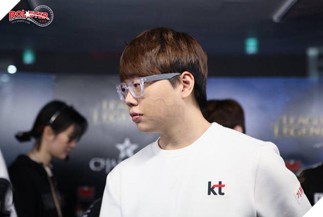 Trong khi SKT T1 và Samsung đang tung hoành ở CKTG, HLV KT Rolster bất ngờ từ chức