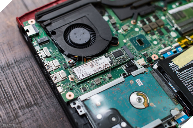 Chia sẻ những kinh nghiệm cần lưu ý khi chọn mua laptop chơi game 17