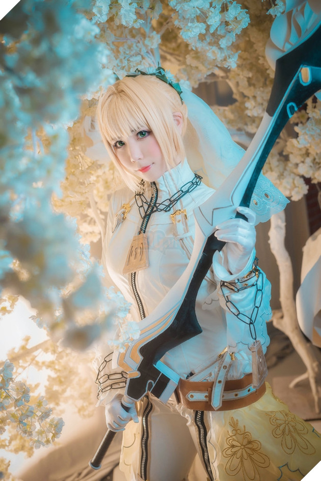 Cosplay nàng Saber tuyệt đẹp khiến fan Anime không khỏi ngây ngất