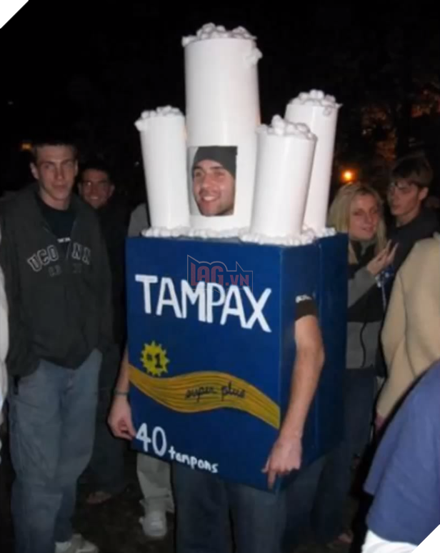 15 thảm họa cosplay đừng mặc ra đường vào đêm Halloween kẻo nhận đủ gạch xây nhà - Ảnh 5.